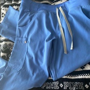 Figs Kade scrub pants in ceil blue size L